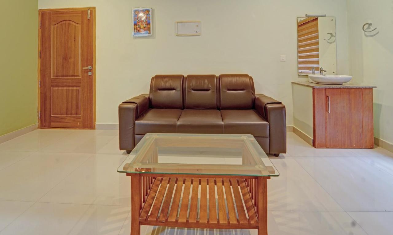 Hotel Sreepathi Nirmalyam 400 Mts From Guruvayoor Temple à Guruvāyūr Extérieur photo