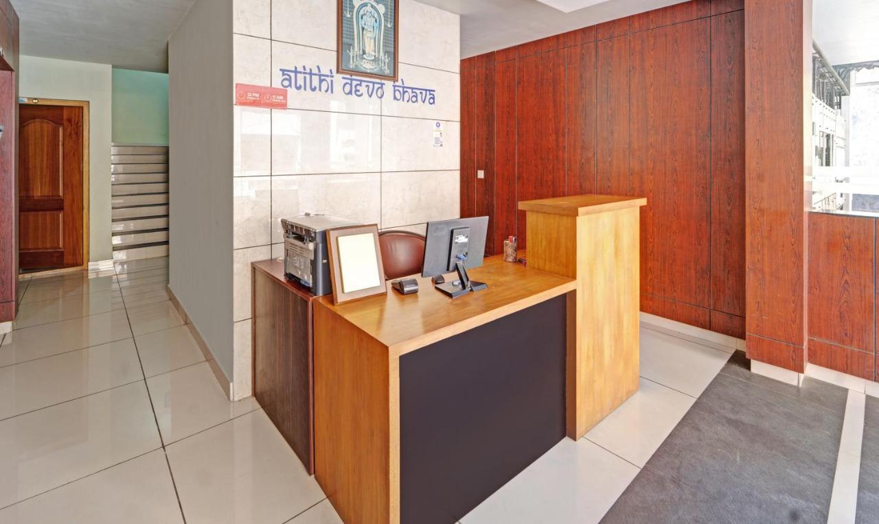 Hotel Sreepathi Nirmalyam 400 Mts From Guruvayoor Temple à Guruvāyūr Extérieur photo