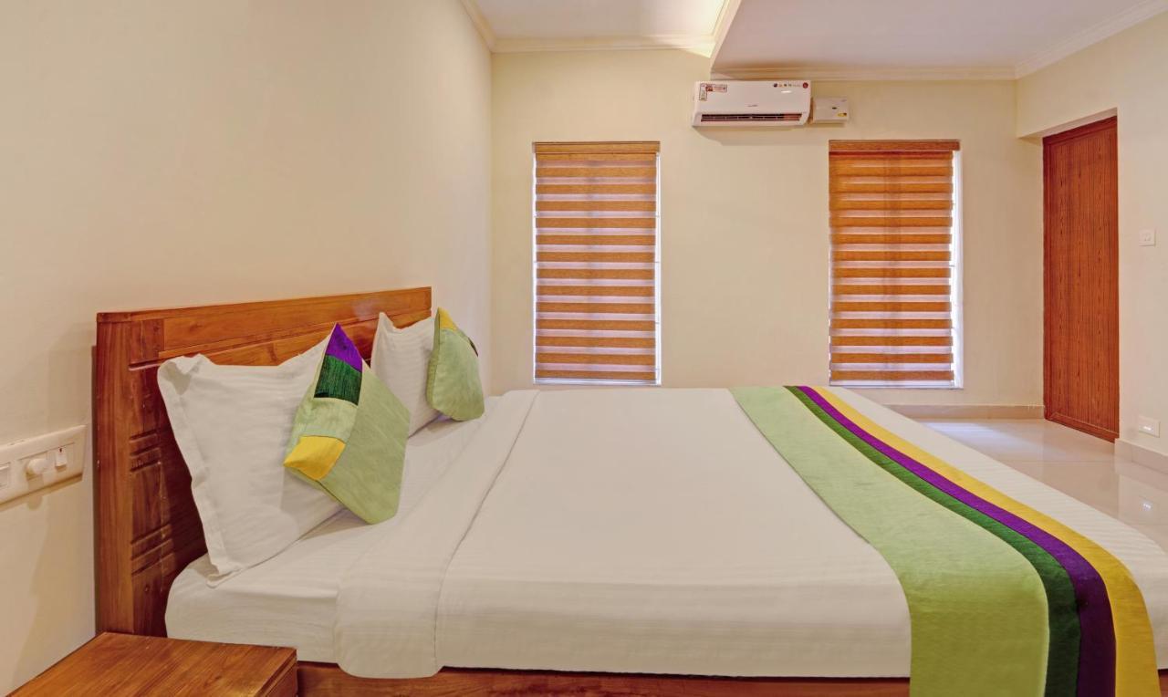 Hotel Sreepathi Nirmalyam 400 Mts From Guruvayoor Temple à Guruvāyūr Extérieur photo