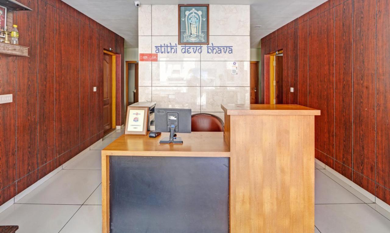 Hotel Sreepathi Nirmalyam 400 Mts From Guruvayoor Temple à Guruvāyūr Extérieur photo