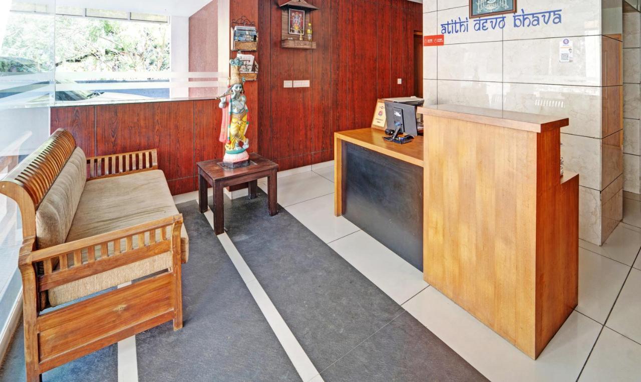 Hotel Sreepathi Nirmalyam 400 Mts From Guruvayoor Temple à Guruvāyūr Extérieur photo